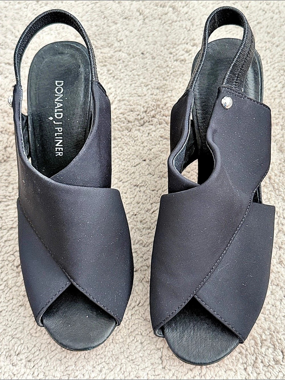 Donald J Pliner Black Leather Heels US 6M